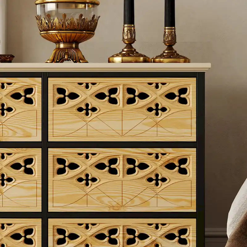 Elegante Kommode mit kunstvollen Schnitzereien und durchbrochenem Design, 9 Schubladen - Eleganz trifft Funktionalität
