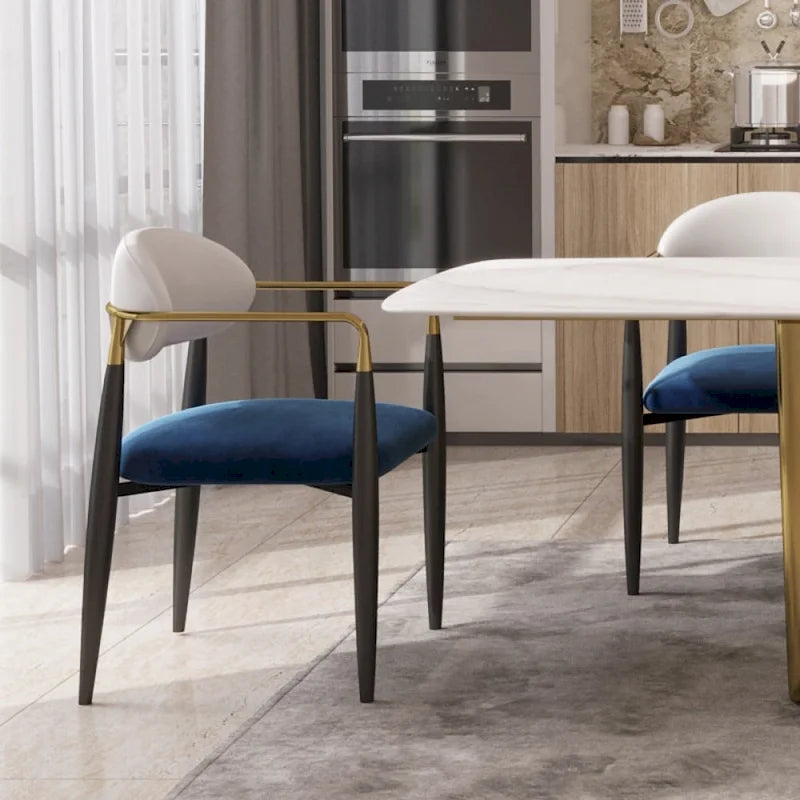 Chaises de salle à manger modernes avec accents en velours, fauteuils avec dossier à poignée en similicuir PU et pieds en métal