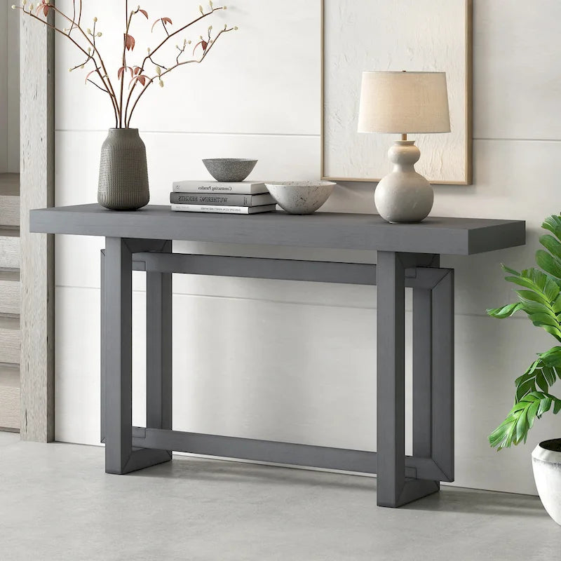 Konsolentisch mit industriell inspiriertem Beton-Holz-Design