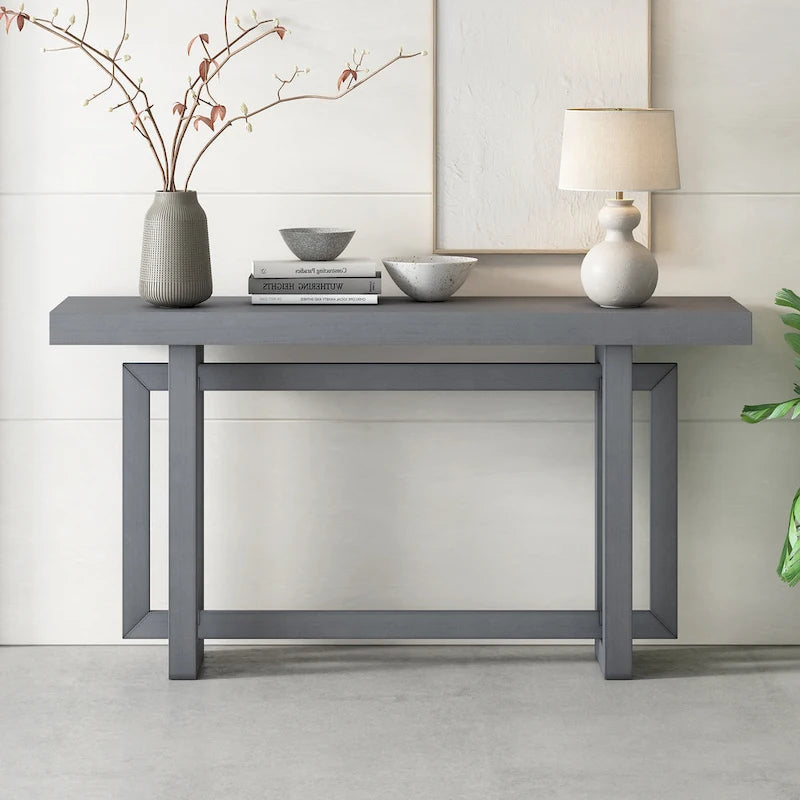 Konsolentisch mit industriell inspiriertem Beton-Holz-Design